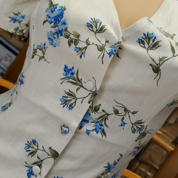 Gorgeous Lined Floral Linen Dress - Picture 7 of 12